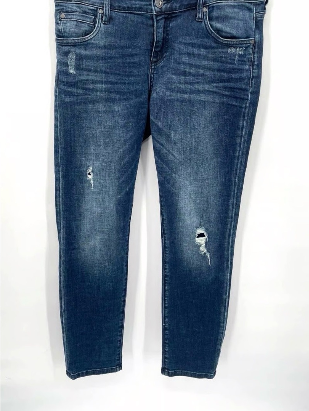 Kut from the Kloth Medium Blue Distressed Relaxed Jeans